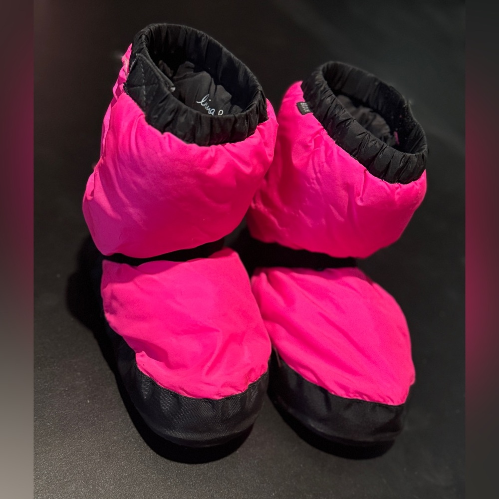 Bloch Childrens Warm Up Booties Fluorescent Pink size large